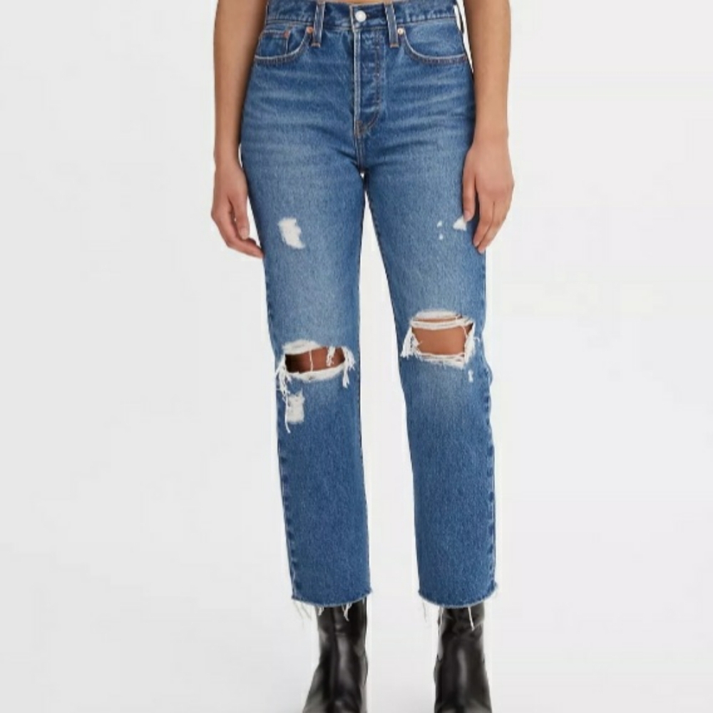 Levi's Premium Womens Wedgie Straight Jeans High Rise Size 27 x 26 Distressed